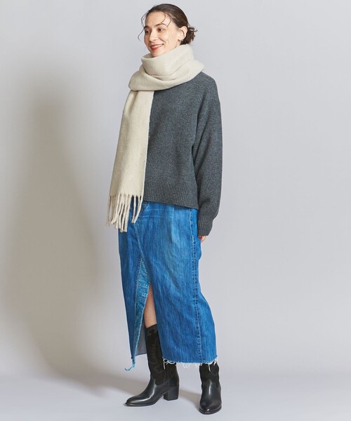 BEAUTY&YOUTH UNITED ARROWS(ビューティーアンドユースユナイテッドアローズ)の「ブークレ マフラー(マフラー・レディース・オレンジ/コバルトブルー/ライトグレー・FREE)」の4枚目の写真
