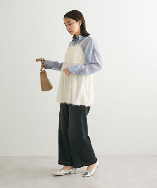 Green Parks(グリーンパークス)の「シアーシャイニーシャツ(シャツ/ブラウス・レディース・オフホワイト/ブルー/ブラック/ベージュ・FREE)」の6枚目の写真