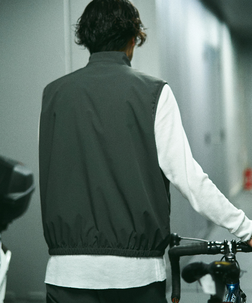 417 EDIFICE（フォーワンセブンエディフィス）の「”DRY TECH” VEST / ベスト（ベスト・メンズ・ネイビー/グレー・MEDIUM/LARGE）」の4枚目の写真