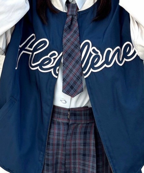 F i.n.t（フィント）の「フロントロゴ刺繍スタジャン/fint（スタジャン・レディース・グレー×ピンク/ネイビー×ホワイト・FREE）」の4枚目の写真