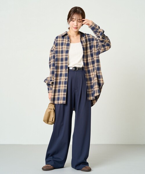 FREAK'S STORE(フリークスストア)の「限定展開 ポンチ ワイド スラックスパンツ(スラックス・レディース・ベージュ/パープル/ネイビー/ブラック/ライトグレー/グリーン/レッド・MEDIUM/SMALL)」の21枚目の写真
