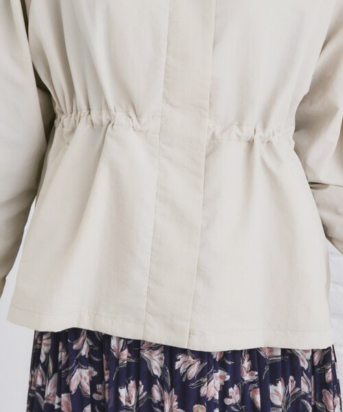 index（インデックス）の「◆スタンドカラーブルゾン【撥水/洗濯機洗い可/UVケア/防シワ】（ブルゾン・レディース・カーキ/ナチュラル/ネイビー・36/38/40/42）」の7枚目の写真