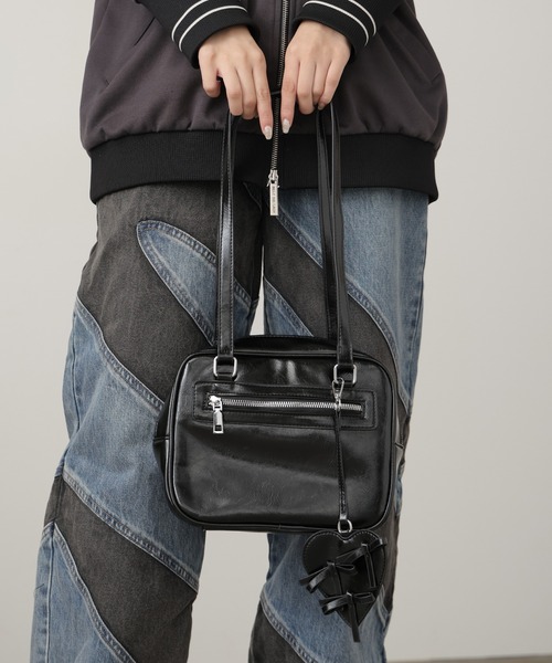 ROOPTOKYO（ループトウキョウ）の「スクエア フェイクレザー ミニショルダーバッグ（ショルダーバッグ・レディース・ブラック/シルバー/レッド/ホワイト・FREE）」の17枚目の写真