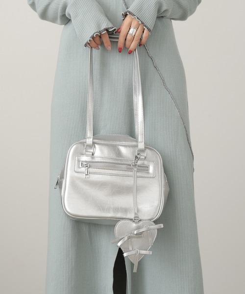 ROOPTOKYO（ループトウキョウ）の「スクエア フェイクレザー ミニショルダーバッグ（ショルダーバッグ・レディース・ブラック/シルバー/レッド/ホワイト・FREE）」の16枚目の写真