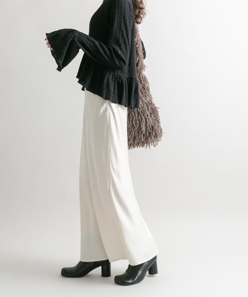 KBF（ケイビーエフ）の「サテンバイアススカート（スカート・レディース・グレー/ネイビー/アイボリー・ONE）」の6枚目の写真