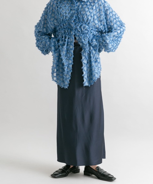 KBF（ケイビーエフ）の「サテンバイアススカート（スカート・レディース・グレー/ネイビー/アイボリー・ONE）」の11枚目の写真