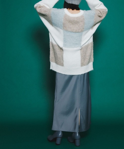 KBF（ケイビーエフ）の「サテンバイアススカート（スカート・レディース・グレー/ネイビー/アイボリー・ONE）」の20枚目の写真