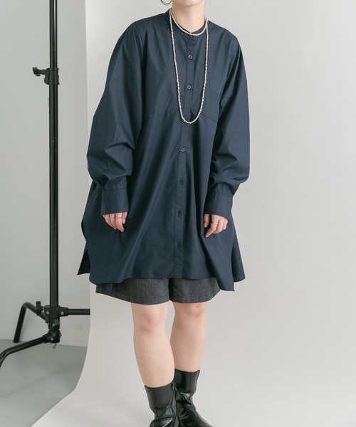 KBF（ケイビーエフ）の「ディープスリットシャツワンピース（ワンピース・レディース・オフホワイト/ネイビー・ONE）」の14枚目の写真