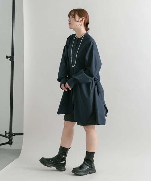 KBF（ケイビーエフ）の「ディープスリットシャツワンピース（ワンピース・レディース・オフホワイト/ネイビー・ONE）」の18枚目の写真