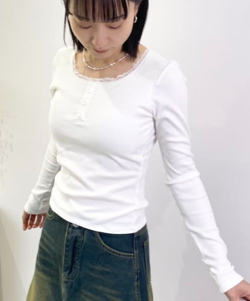 mebole(メボレ)の「レースラウンドネックシャツ(Tシャツ/カットソー・レディース・ホワイト/グレー/ブラック・FREE)」の9枚目の写真