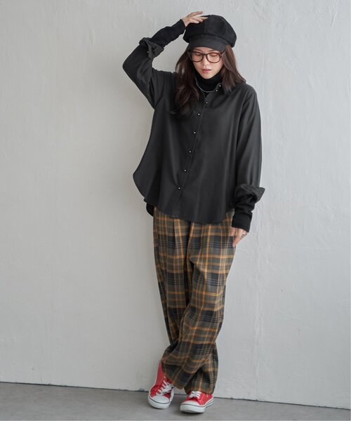 LBC(エルビーシー)の「綿レーヨンメタルボタンシャツ(シャツ/ブラウス・レディース・ホワイト/ライトブルー/チャコールグレー・L/M)」の7枚目の写真