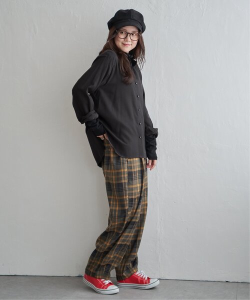 LBC(エルビーシー)の「綿レーヨンメタルボタンシャツ(シャツ/ブラウス・レディース・ホワイト/ライトブルー/チャコールグレー・L/M)」の8枚目の写真