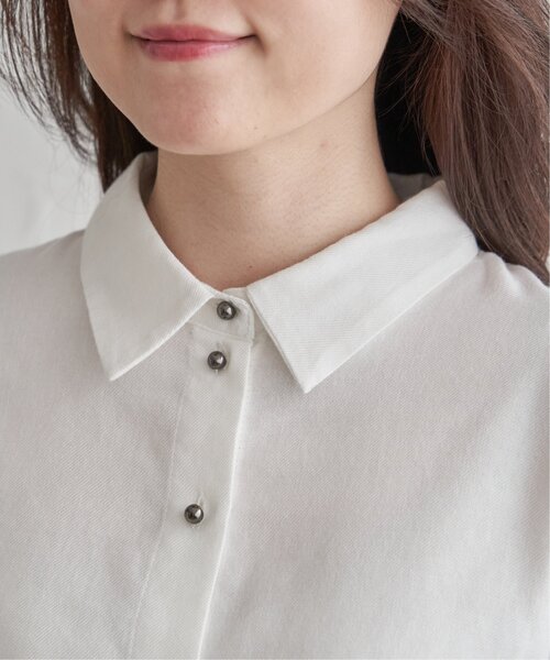 LBC(エルビーシー)の「綿レーヨンメタルボタンシャツ(シャツ/ブラウス・レディース・ホワイト/ライトブルー/チャコールグレー・L/M)」の14枚目の写真