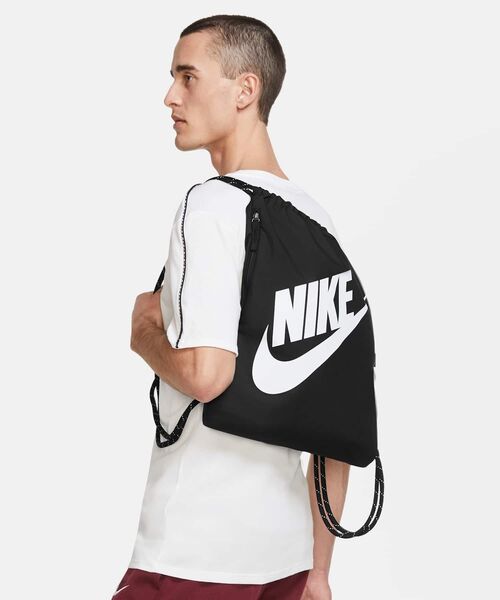 NIKE（ナイキ）の「ナイキ ヘリテージ ドローコードバッグ (13L) / Nike Heritage Drawstring Bag (13L) DC4245-010 Black（エコバッグ/サブバッグ・メンズ・ブラック・ONE SIZE）」の4枚目の写真