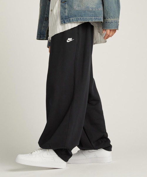 NIKE(ナイキ)の「《セットアップ対応商品》ナイキ クラブ フリース メンズ オーバーサイズド フレンチ テリー パンツ / Nike Club Fleece Men's Oversized French Terry Pants HJ1823-010 Black(スウェットパンツ・メンズ・ブラック・L/2XL/XL/M/S)」の5枚目の写真