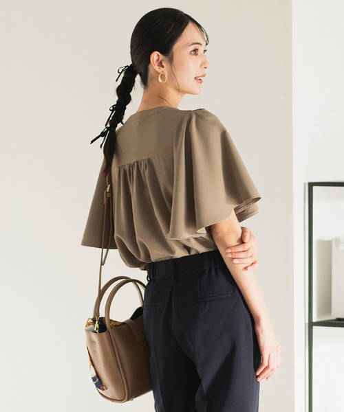 CELEN(セレン)の「【オフィスカジュアル/洗える】フレアスリーブピンタックブラウス 半袖(シャツ/ブラウス・レディース・グレー系その他/オフホワイト/ピンクベージュ/ブラック・S/ST/LT/L/M/MT)」の18枚目の写真