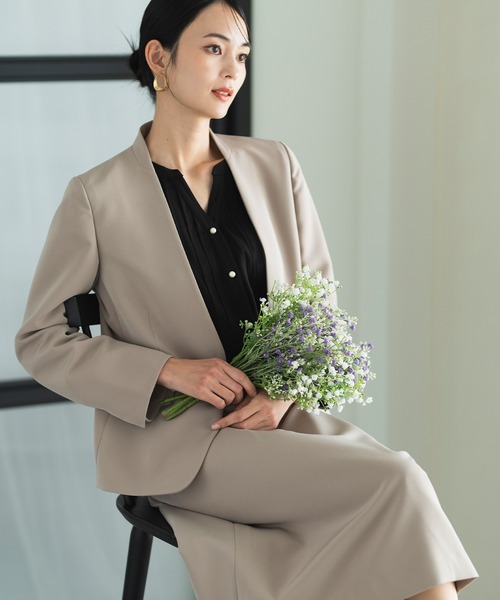 CELEN(セレン)の「【オフィスカジュアル/洗える】フレアスリーブピンタックブラウス 半袖(シャツ/ブラウス・レディース・グレー系その他/オフホワイト/ピンクベージュ/ブラック・S/ST/LT/L/M/MT)」の10枚目の写真