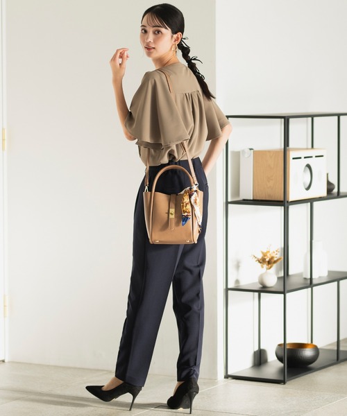 CELEN(セレン)の「【オフィスカジュアル/洗える】フレアスリーブピンタックブラウス 半袖(シャツ/ブラウス・レディース・グレー系その他/オフホワイト/ピンクベージュ/ブラック・S/ST/LT/L/M/MT)」の22枚目の写真