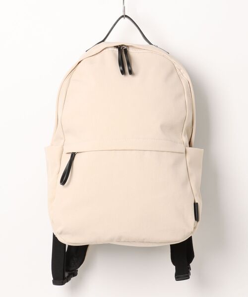 and it_（アンドイット）の「Legato Largo ナチュらくバッグ 10ポケットリュック（バックパック/リュック・レディース・ブラック/オリーブ/アイボリー/グレイッシュベージュ・FREE）」の2枚目の写真