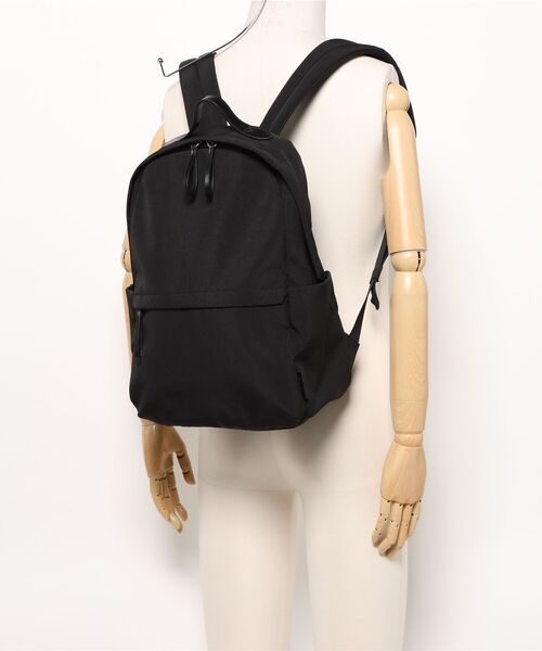 and it_（アンドイット）の「Legato Largo ナチュらくバッグ 10ポケットリュック（バックパック/リュック・レディース・ブラック/オリーブ/アイボリー/グレイッシュベージュ・FREE）」の8枚目の写真