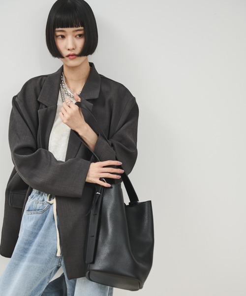 Shelly island（シェリーアイランド）の「ベルトアクセント2wayバケットバッグ（ショルダーバッグ・レディース・ブラック/ブラウン・FREE）」の5枚目の写真