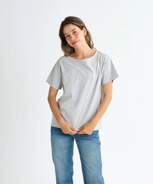 ROXY(ロキシー)の「MELODY /ロキシーワンポイントロゴ半袖シャツ(Tシャツ/カットソー・レディース・グレー/ブラック/ホワイト/ピンク・MEDIUM/LARGE/SMALL)」の4枚目の写真