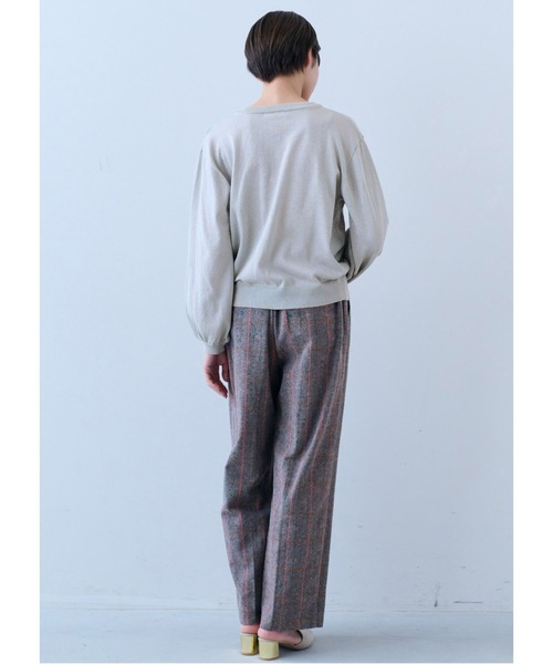 IEDIT(イディット)の「IEDIT 上品なラメがきらめくパール調ボタンカーディガン(カーディガン/ボレロ・レディース・ライトブルー/シルバーグレー/ブラック・M/L/LL/3L/4L/S)」の6枚目の写真