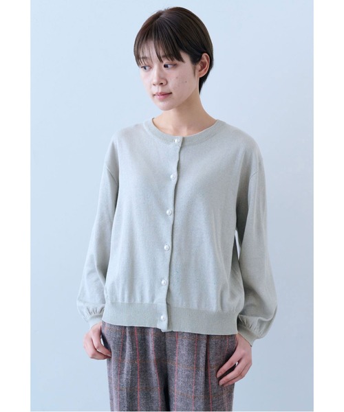 IEDIT(イディット)の「IEDIT 上品なラメがきらめくパール調ボタンカーディガン(カーディガン/ボレロ・レディース・ライトブルー/シルバーグレー/ブラック・M/L/LL/3L/4L/S)」の7枚目の写真