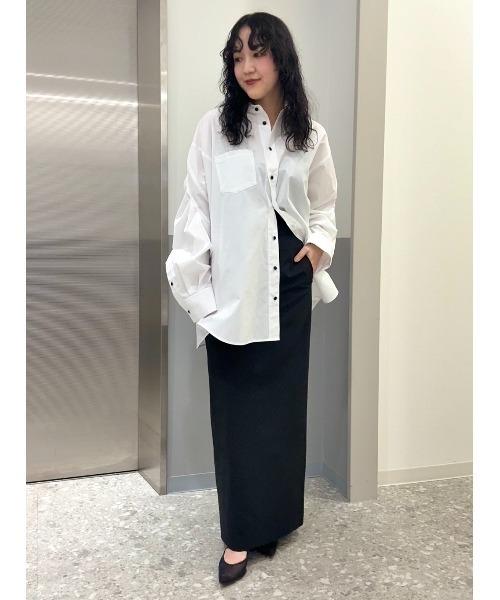 CIS.（シス）の「CIS． タックパネルビッグシャツ ウォッシャブル 無地（シャツ/ブラウス・レディース・ホワイト系/ブラック系/ブルー系/イエロー系/ベージュ系・38(9号)）」の13枚目の写真