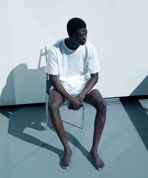BIOTOP（ビオトープ）の「【Hanes for BIOTOP】 WASHED COTTON CREW NECK T-SHIRTS 2P（Tシャツ/カットソー・メンズ・ホワイト/ブラック系その他・S/M/L/XL）」の3枚目の写真