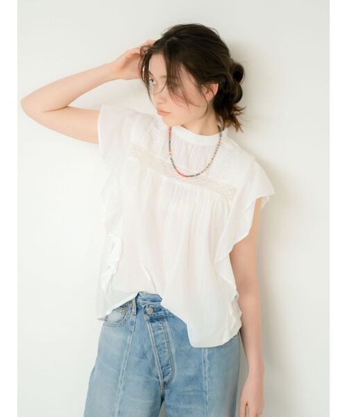 Ungrid（アングリッド）の「コットンノースリフリルブラウス（シャツ/ブラウス・レディース・イエロー/ブラック/オフホワイト・FREE）」の12枚目の写真