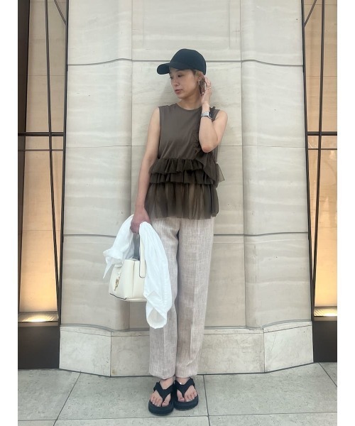 Mila Owen(ミラオーウェン)の「後ろゴムリネンライクテーパードパンツ(その他パンツ・レディース・ブルー/ブラック/ベージュ・2/1/0/00)」の3枚目の写真