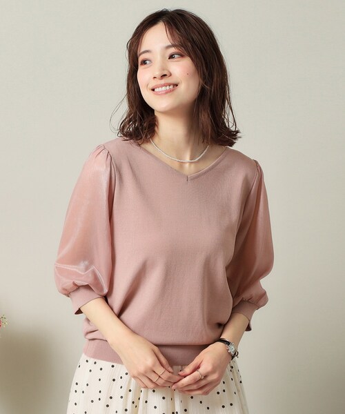 ITS'DEMO(イッツデモ)の「◆【UVケア/接触冷感/アンチピリング/洗濯機OK】袖シアーニット(ニット/セーター・レディース・ブラック/オフホワイト/サックスブルー/ピンク系・00)」の4枚目の写真