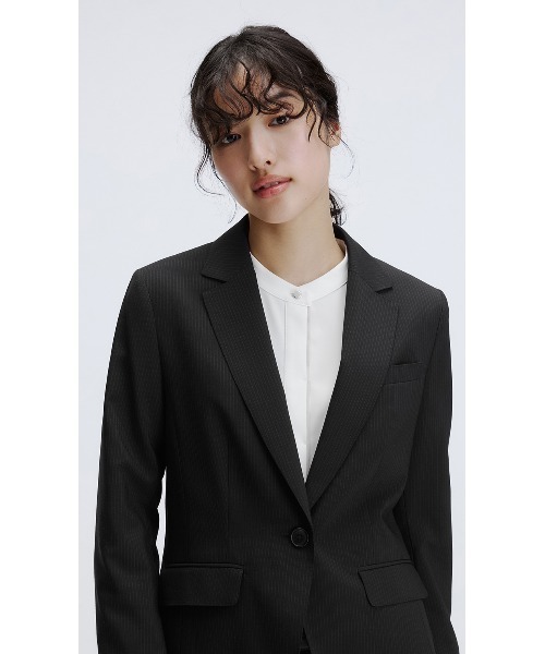 AOYAMA（アオヤマ）の「【洗える・防シワ・ストレッチ】きちんと見えを叶える♪テーラードジャケット/ストライプ｜通勤＆オフィス＆入卒＆セレモニー＆オケージョン〈大きいサイズあり〉（スーツジャケット・レディース・ネイビー・17号/15号/13号/11号/9号/7号/5号）」の4枚目の写真