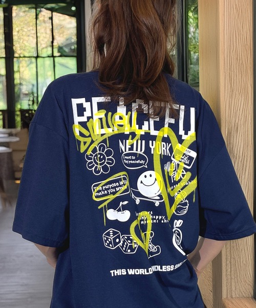 Candlestick(キャンドルスティック)の「レトロ ポップ ストリート ワイドシルエット 半袖 Tシャツ 韓国 ファッション(Tシャツ/カットソー・レディース・ブラック系2/レモンイエロー/ホワイト系2/ネイビー系1/グリーン系1/ホワイト系1/サックスブルー系1/ブラック系1/ミント/ダークグリーン系2/イエロー系1/ブラック系3/ホワイト系4/ホワイト系3/ブラック系4/ネイビー系2/グレー/ホワイト系5/ブラック系5・M/LL/L)」の15枚目の写真