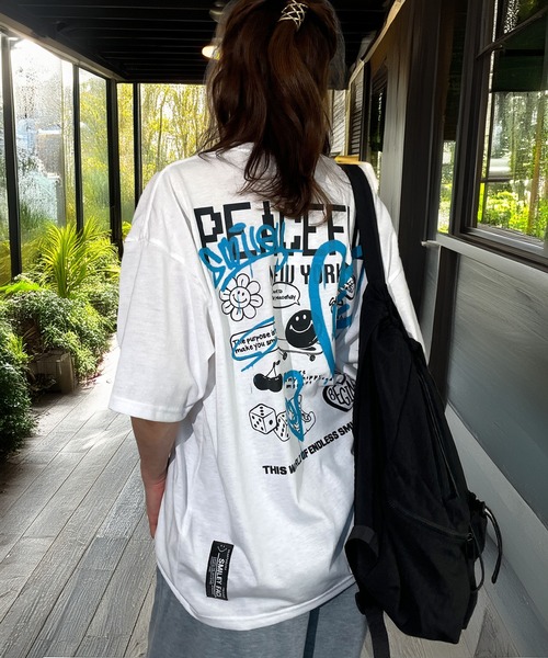 Candlestick(キャンドルスティック)の「レトロ ポップ ストリート ワイドシルエット 半袖 Tシャツ 韓国 ファッション(Tシャツ/カットソー・レディース・ブラック系2/レモンイエロー/ホワイト系2/ネイビー系1/グリーン系1/ホワイト系1/サックスブルー系1/ブラック系1/ミント/ダークグリーン系2/イエロー系1/ブラック系3/ホワイト系4/ホワイト系3/ブラック系4/ネイビー系2/グレー/ホワイト系5/ブラック系5・M/LL/L)」の21枚目の写真