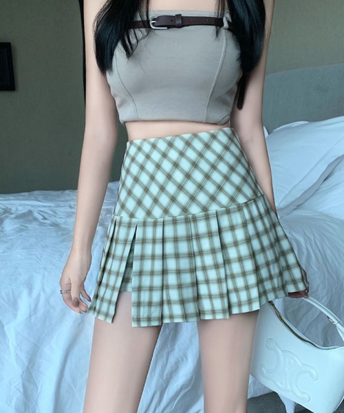 2ly2（トゥーリートゥー）の「美脚見せ◎大胆スリット入りチェックプリーツスカートパンツ（その他パンツ・レディース・ネイビー/グリーン/ブラウン/ボルドー/パープル/ライトグリーン・FREE）」の4枚目の写真