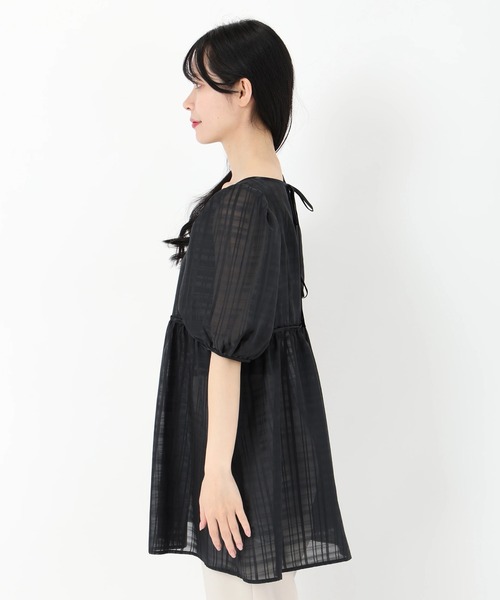 UNIVERVAL MUSE（ユニバーバル ミューズ）の「シアーチェックペプラムブラウス（シャツ/ブラウス・レディース・ブラック/オフホワイト・2）」の6枚目の写真