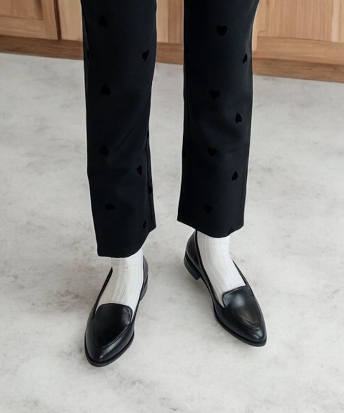 Sugar Sugar(シュガーシュガー)の「シンプル ローヒール パンプス (560) 歩き方が美しくなるパンプスシリーズ【SUGAR SUGARシュガーシュガー】(パンプス・レディース・ブラック/ブラック系/ベージュ・S/M/L/LL)」の14枚目の写真