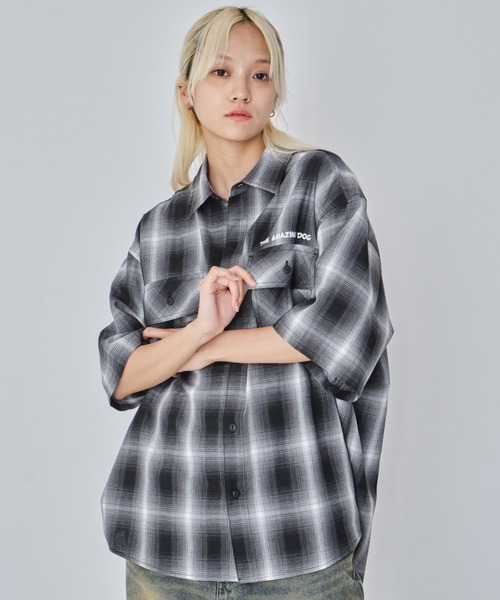 WEGO（ウィゴー）の「WEGO/イラストオンブレチェックシャツ（シャツ/ブラウス・メンズ・ブラック系その他2/ホワイト系その他2/ブルー系その他2/ブラウン系その他2・MEDIUM/LARGE）」の20枚目の写真