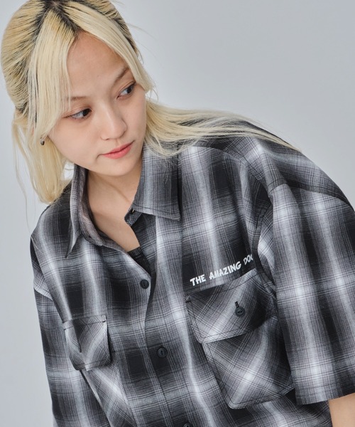 WEGO（ウィゴー）の「WEGO/イラストオンブレチェックシャツ（シャツ/ブラウス・メンズ・ブラック系その他2/ホワイト系その他2/ブルー系その他2/ブラウン系その他2・MEDIUM/LARGE）」の12枚目の写真