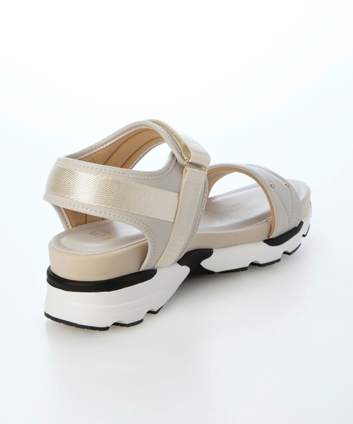 Fin（フィン）の「キルティング厚底ベルクロスポーツサンダル【低反発スポンジ入り】（サンダル・レディース・ブラウン/ブラック/グレー・S/M/L/LL）」の4枚目の写真