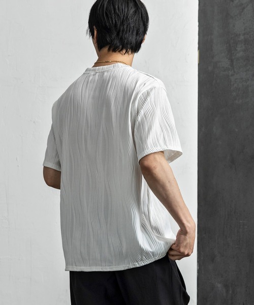 +CLOSET(プラスクローゼット)の「ウェーブテクスチャTシャツ(Tシャツ/カットソー・メンズ・グレー/ホワイト/ブラック・X-LARGE/LARGE/MEDIUM)」の8枚目の写真