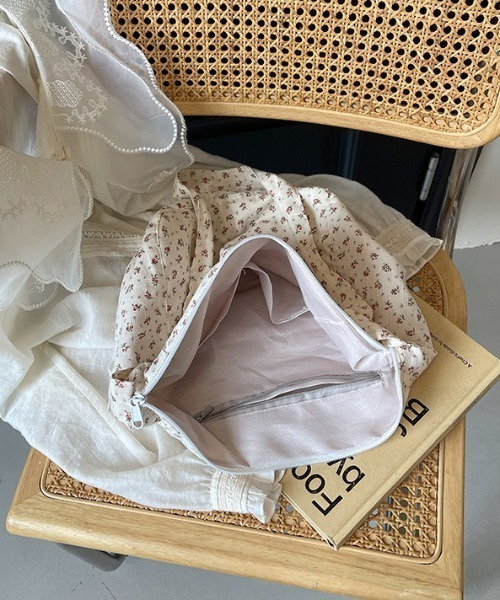 mebole(メボレ)の「Little flower ジップトートバッグ(トートバッグ・レディース・ブルー/ピンク・FREE)」の10枚目の写真