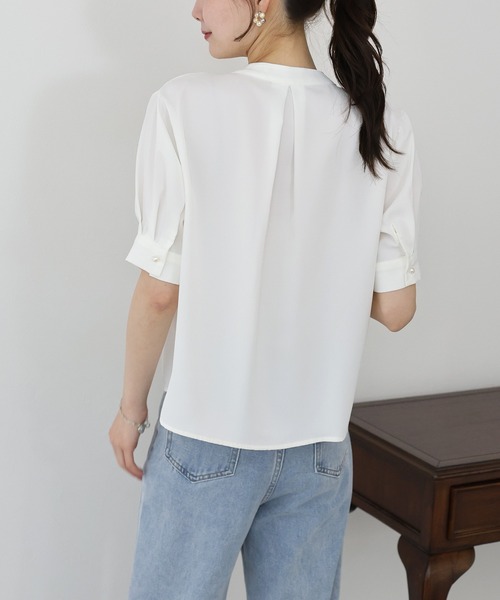 BLUEEAST（ブルーイースト）の「2WAYフロントタック半袖ブラウス（シャツ/ブラウス・レディース・ネイビー/ホワイト/ブルー/ベージュ・MEDIUM）」の22枚目の写真