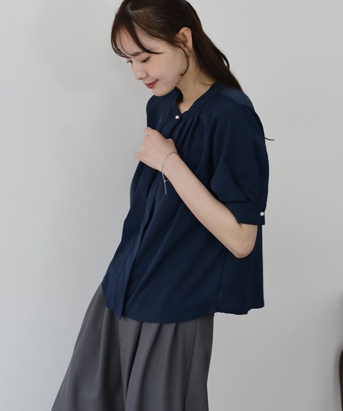 BLUEEAST（ブルーイースト）の「2WAYフロントタック半袖ブラウス（シャツ/ブラウス・レディース・ネイビー/ホワイト/ブルー/ベージュ・MEDIUM）」の5枚目の写真