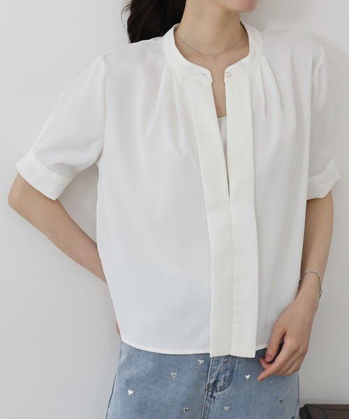 BLUEEAST（ブルーイースト）の「2WAYフロントタック半袖ブラウス（シャツ/ブラウス・レディース・ネイビー/ホワイト/ブルー/ベージュ・MEDIUM）」の20枚目の写真