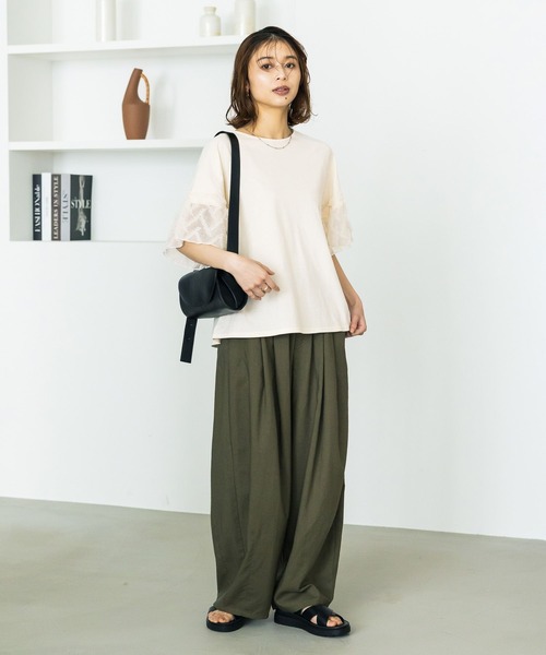 studio CLIP（スタディオクリップ）の「【軽量】軽い合皮フラップショルダーバッグ（ショルダーバッグ・レディース・ブラック/ブラウン・FREE）」の4枚目の写真