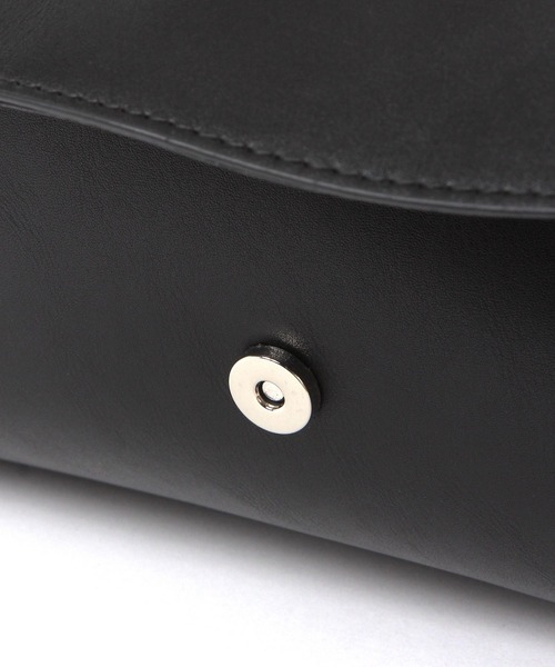 studio CLIP（スタディオクリップ）の「【軽量】軽い合皮フラップショルダーバッグ（ショルダーバッグ・レディース・ブラック/ブラウン・FREE）」の13枚目の写真