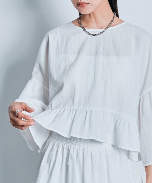 W:Huku(フーク)の「ぺプラム フリル ハーフ スリーブ ブラウス トップス / 半袖(Tシャツ/カットソー・レディース・オフホワイト/カーキ/チャコール・FREE)」の19枚目の写真